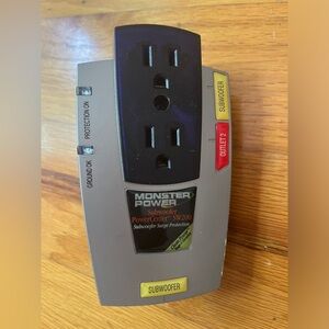 Monster Power Subwoofer PowerCenter SW200 Surge Protector